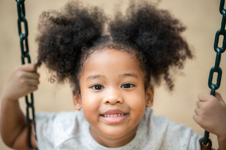 Penteado infantil para cabelo cacheado, crespo e ondulado