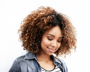 cabelo curto com luzes nas pontas 295x237 - cabelo curto com luzes nas pontas