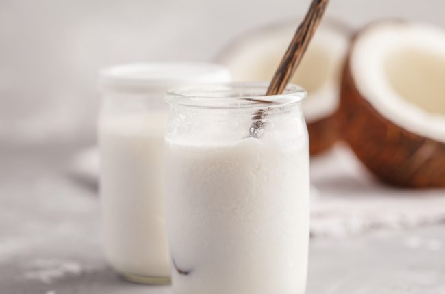 5 receitas incríveis de hidratação com leite de coco