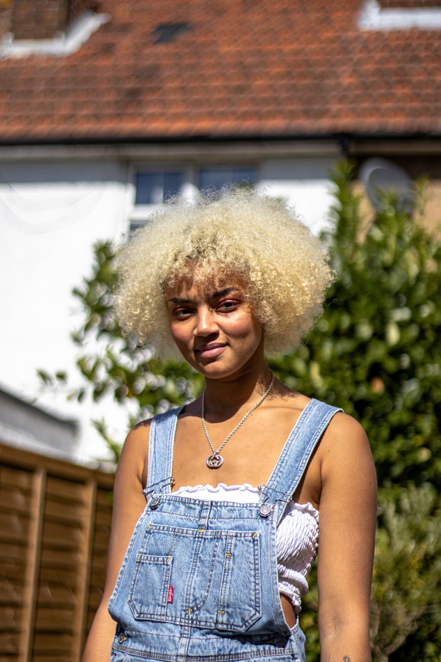 Cortes de cabelo curtos para um visual sedutor e sofisticado – Nova Mulher