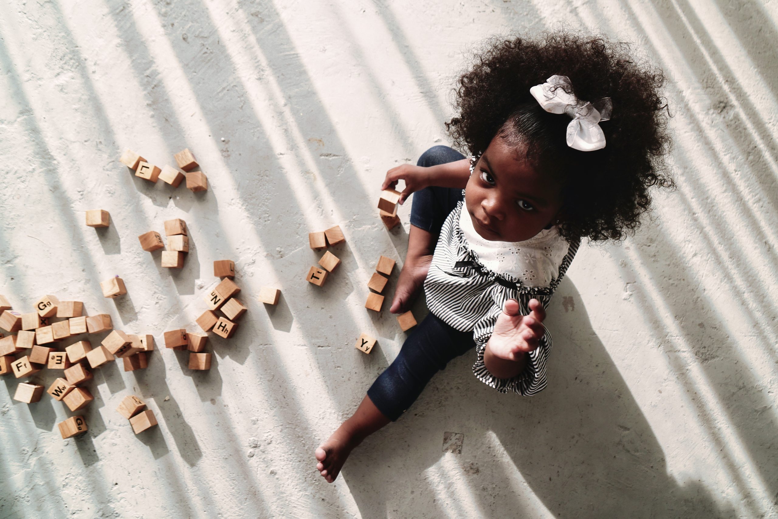 Como Pentear o Cabelo Cacheado Infantil: Melhores Técnicas e Produtos