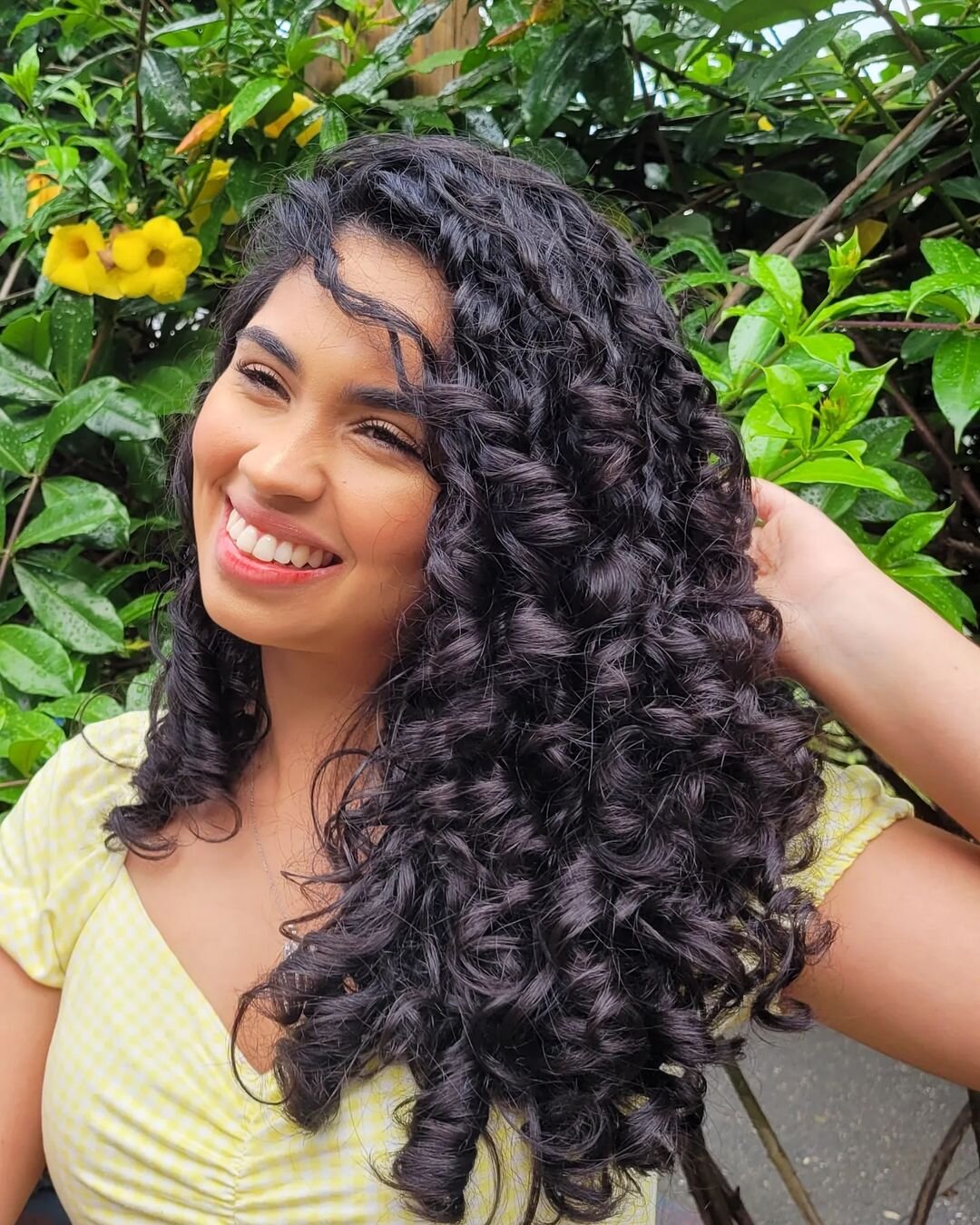 Cabelo cacheado perfeito: aposte em óleos capilares