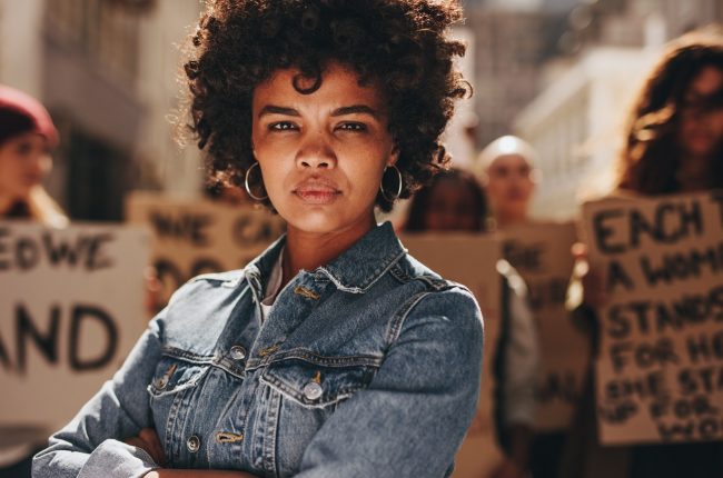 História do cabelo Afro: símbolo de resistência e empoderamento