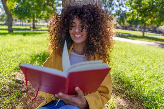 Morena iluminada: dicas para cabelos cacheados Foto 04 3 630x420 - Morena iluminada: dicas para cabelos cacheados