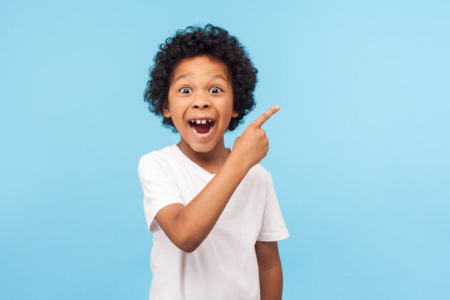 shutterstock 1620156745 630x420 - Conheça os melhores modelos de corte de cabelo masculino infantil cacheado