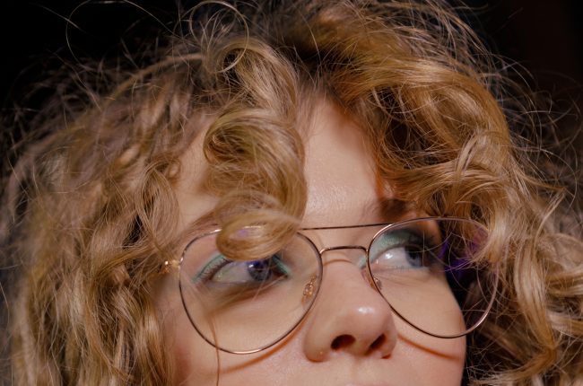 Hidratação profunda: o segredo para cabelos macios, brilhantes e sem frizz