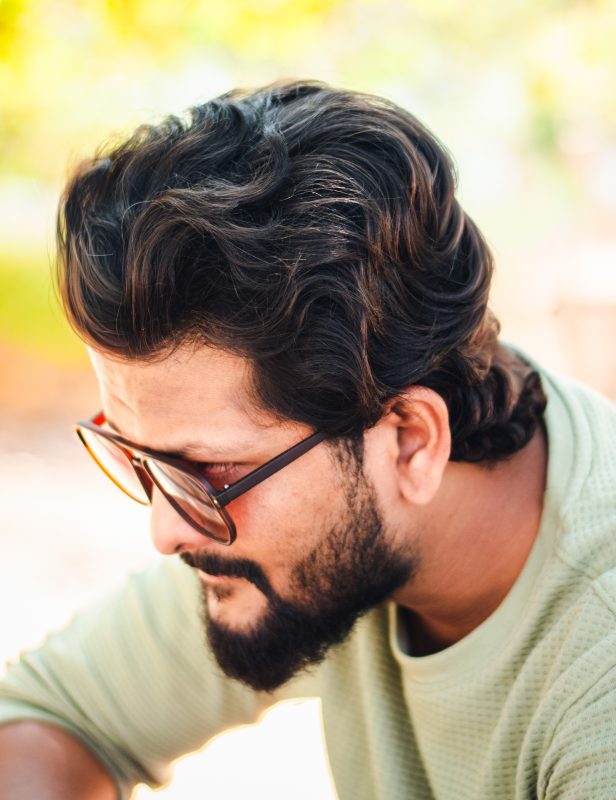 Foto-02-8-616x800 Cabelo ondulado masculino: estilo, cuidados e produtos certos para destacar suas ondas 