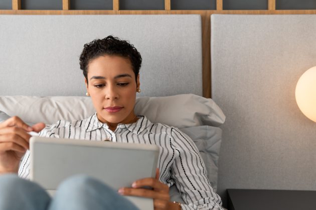 Foto 05 630x420 - Buzz cuts com fade em cabelos crespos e cacheados: estilo e manutenção