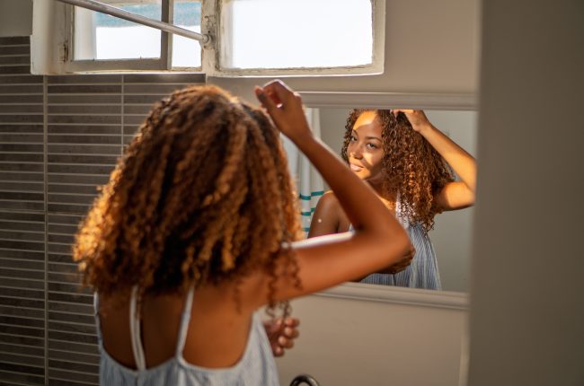 Finalização sem creme: quando o Óleo Sérum dá conta sozinho